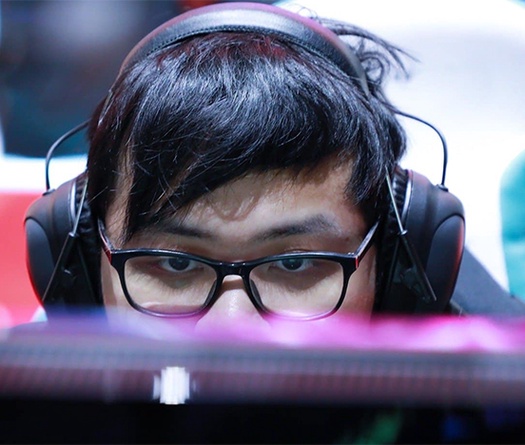 Bá đạo CSGO, SofM được ví như Vua Trò Chơi