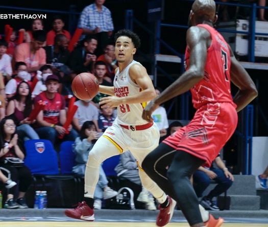 Christian Juzang so tài đỉnh cao cùng Robert Crawford, TL Warriors thắng nghẹt thở SG Heat