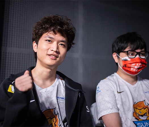 SN Huanfeng dẫn đầu đội hình xuất sắc nhất tứ kết CKTG 2020 của ESPN