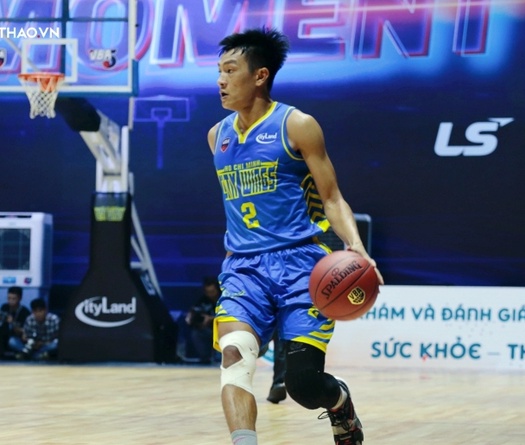 Clip: Võ Huy Hoàn tạo nên một trong những cú Buzzer-Beater đẹp nhất lịch sử VBA