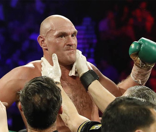 Tyson Fury giận dữ trước loạt cáo buộc từ Deontay Wilder: ‘Gã này mất trí rồi’