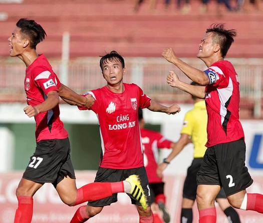 Thất bại trước Long An, Đồng Tháp rớt xuống hạng Nhì