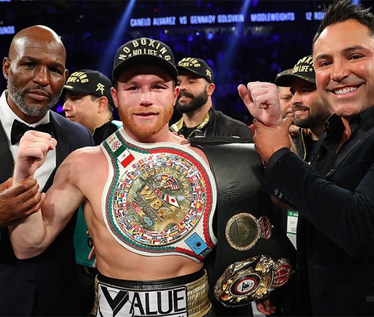 Siêu sao Canelo Alvarez chia tay Golden Boy Boxing sau 10 năm gắn bó