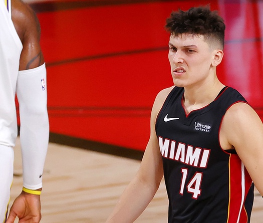 Tyler Herro khiến cư dân mạng phát cuồng với chiếc áo tập độc đáo