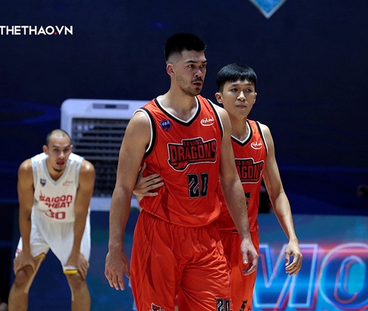 VBA: Trọng tài không sai khi thổi 2 lỗi kỹ thuật dành cho Chris Dierker!