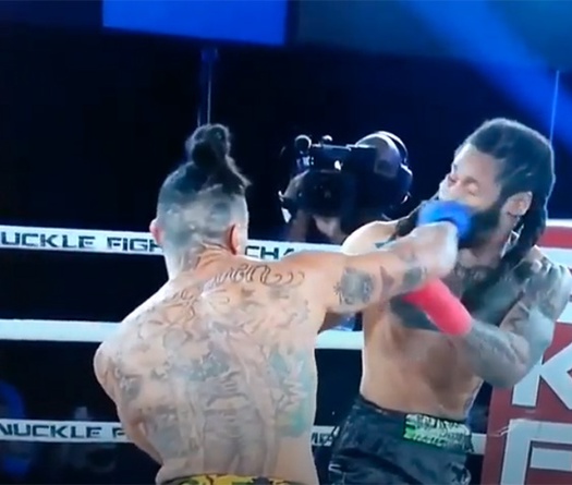 Cú knockout 3 giây thần tốc phá kỉ lục tại giải Boxing tay trần BKFC 14