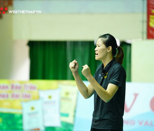 Trên ghế huấn luyện, cựu phụ công Nguyễn Thị Ngọc Hoa lần đầu có giải