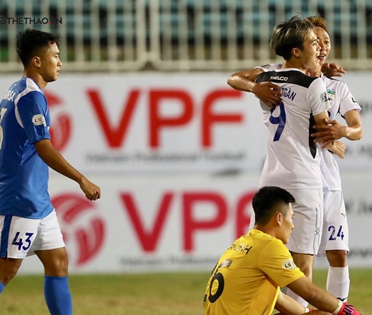 Bầu Đức phải “cay mũi”, V.League mới thực sự thêm đáng xem!