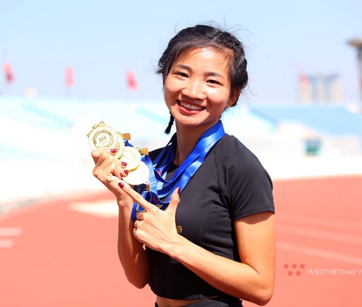 Kỷ lục gia Nguyễn Thị Oanh rạng ngời khoe kỳ tích 4 HCV Giải Điền kinh VĐQG 2020