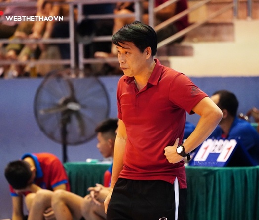 HLV Thái Thanh Tùng thay Lê Thị Hiền dẫn dắt Than Quảng Ninh tại vòng II