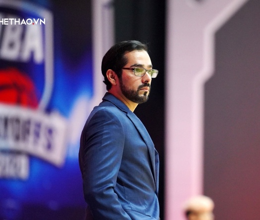 HLV Eric Weissling: "Hanoi Buffaloes đủ sức vào Chung kết VBA"