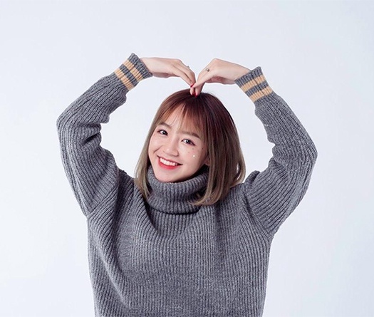 Hoàng Thu Hường: Streamer xinh đẹp của cộng đồng LMHT là ai?