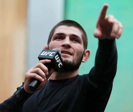 Khabib thành lập mạng di động riêng Eagle Mobile sau khi mua giải MMA