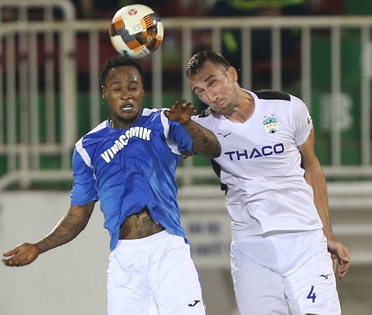 Sáu mùa thủng lưới 278 bàn, HAGL “vá” hàng thủ ở V.League 2021