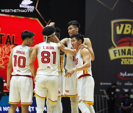 Đối diện cái dớp 2-1 của VBA Finals, HLV Kevin Yurkus muốn các học trò thật vững tay