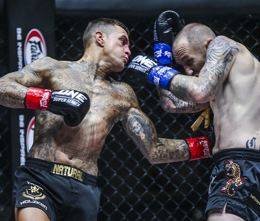 Tượng đài Kickbox Nieky Holzken knockout "dập sườn" đối thủ, tái xuất ngoạn mục