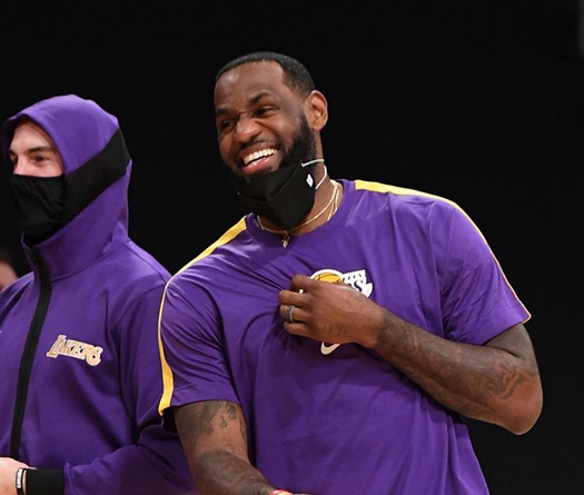 LeBron James và Anthony Davis sẽ chào sân NBA preseason vào sáng mai