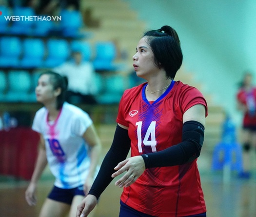 Bùi Thị Huệ xác lập kỷ lục 20 mùa liên tiếp tại giải bóng chuyền VĐQG cùng vị trí mới