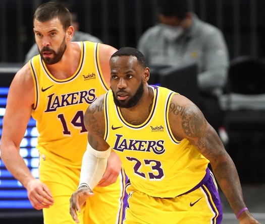 Huyền thoại Shaq mách nước cho LeBron James để vượt Kobe và Michael Jordan