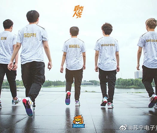 Suning Gaming sẽ rao bán đội hình LMHT cho Weibo?
