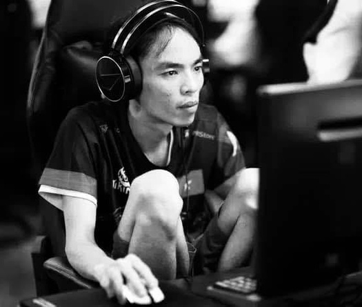 Lis - Huyền thoại Dota 2 Việt Nam qua đời ở tuổi 33