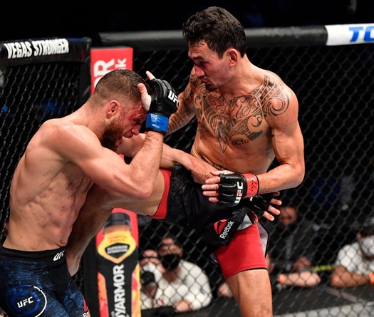 Kết quả UFC: Max Holloway hủy diệt Calvin Kattar với tỉ số không tưởng