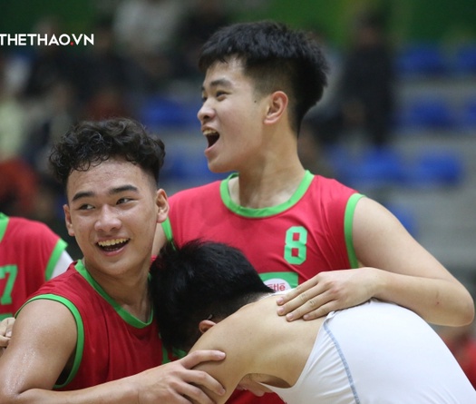 Lửa Trần Phú rực cháy, thêm một cựu Vô địch bị loại ở Giải Học sinh