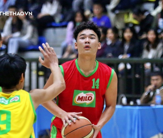 Ngọn đuốc Trần Quang Huy cháy rực, đưa Trần Phú vào Chung kết