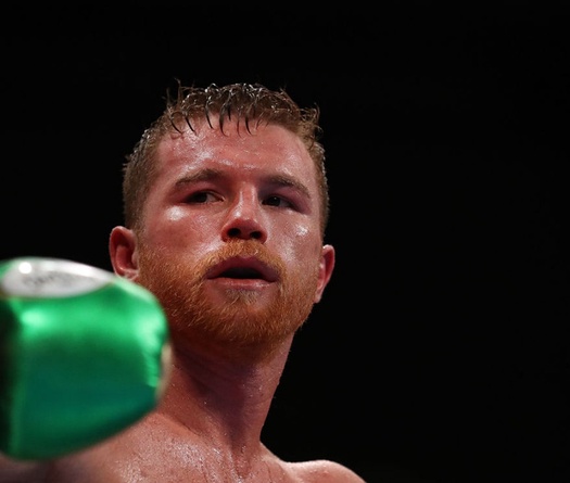 Canelo Alvarez tham vọng thống nhất đai hạng siêu trung trong năm 2021