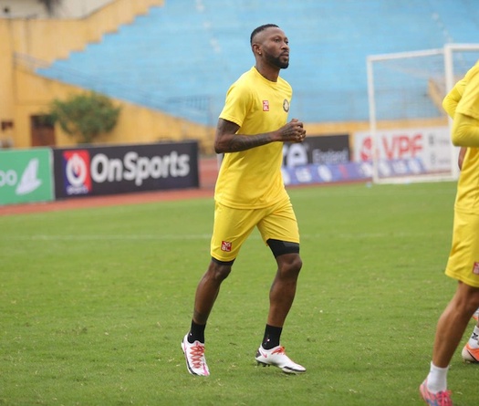 Hoàng Vũ Samson "đe dọa" đội bóng cũ Hà Nội FC