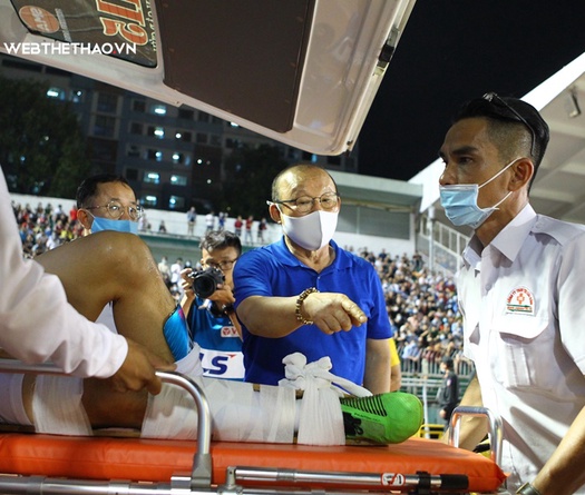 Giới bóng đá Việt cầu mong bình an cho Đỗ Hùng Dũng