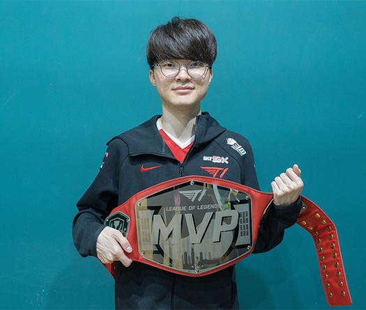 Kết quả Playoffs LCK Mùa Xuân hôm nay 1/4: Faker hồi xuân, T1 vào bán kết