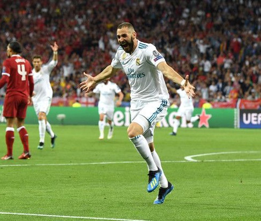 Benzema có thể bắt kịp Raul ở Champions League trước Liverpool