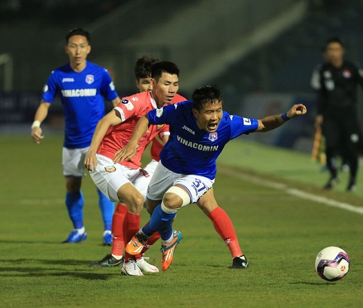 VPF “tuýt còi” đội Quảng Ninh đồng loạt đăng facebook “đòi” lương