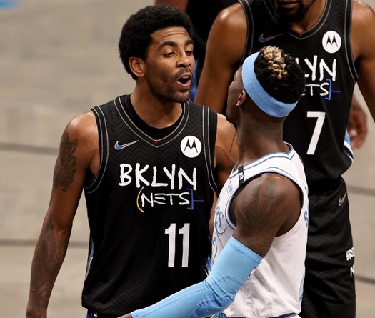 Kyrie Irving bị đuổi khỏi sân, Lakers hạ gục Brooklyn Nets