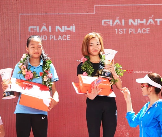 “Ốc tiêu” Nguyễn Thị Oanh đăng quang ở giải chạy lớn nhất Việt Nam