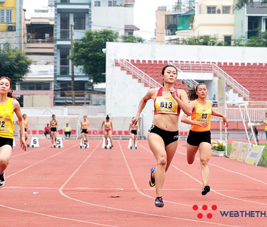 Tú Chinh chạy với "vận tốc năm ngoái" vẫn vô đối ở Cúp Tốc độ 2021