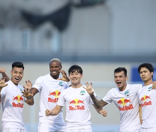 HLV từng vô địch cúp C1 thán phục sức mạnh của HAGL