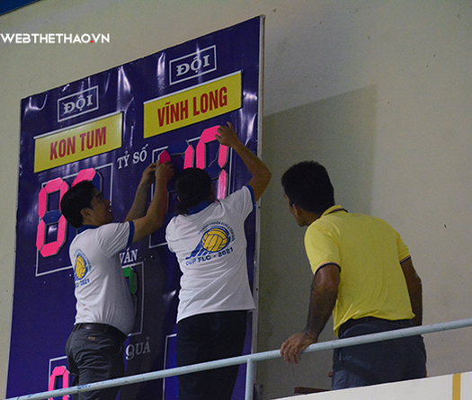 Những hình ảnh "xúc động" tại giải bóng chuyền hạng A toàn quốc 2021