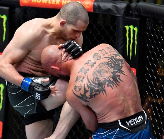 Thua knockout Alex Morono, "Cao bồi" Donald Cerrone đối mặt nguy cơ rời UFC