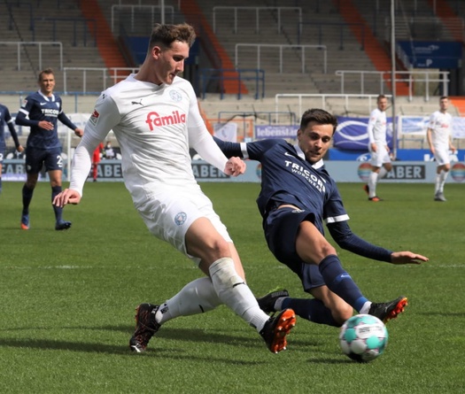 Nhận định Holstein Kiel vs Hannover, 23h00 ngày 10/05, hạng 2 Đức