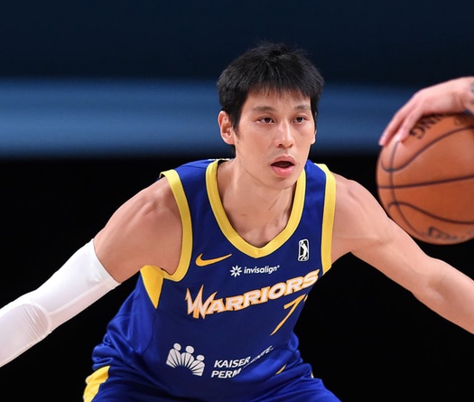 Jeremy Lin trần tình mùa thất nghiệp: “Tôi nghĩ mình đủ đẳng cấp là cầu thủ NBA”