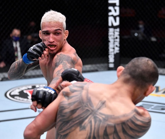 Charles Oliveira nhờ tới ... 40 bạn tập để chuẩn bị cho Michael Chandler