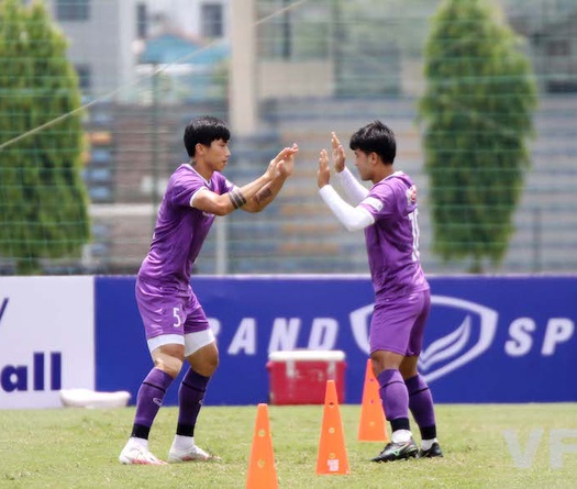 Sau 1 tuần, Văn Hậu trở lại tập luyện cùng ĐT Việt Nam