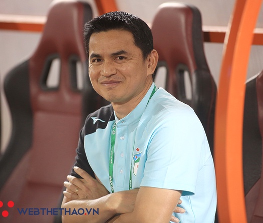 HLV Kiatisuk chưa quan tâm ghế nóng của ông Park ở ĐT Việt Nam