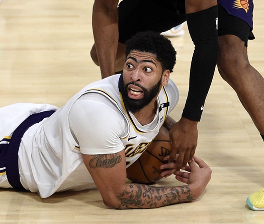 Gục ngã tại Game 1, Anthony Davis nhận trách nhiệm cho thất bại của Lakers