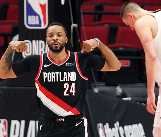 Dù Lillard chỉ có 1-10 FG, Portland vẫn "hạ đẹp" Denver Nuggets bằng kép phụ khủng