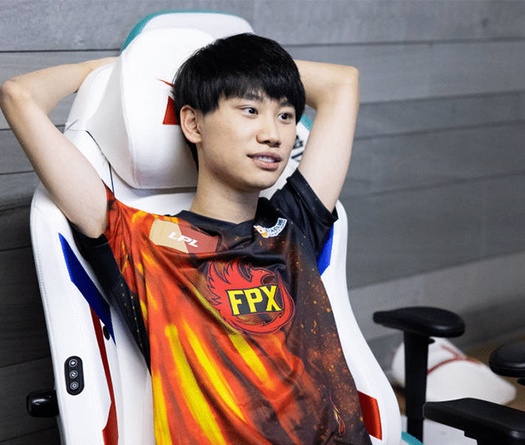 Doinb được vinh danh tuyển thủ xuất sắc nhất tuần 3 LPL Mùa Hè 2021