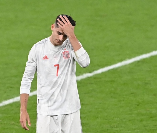 Lukaku là nguyên nhân khiến Morata phải ngồi dự bị ở bán kết EURO 2021