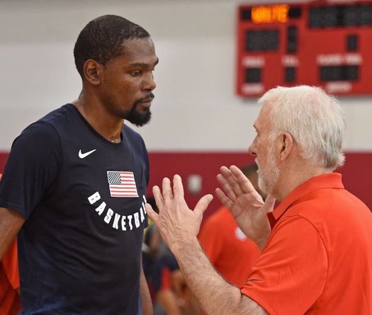 HLV ĐT Mỹ phát cuồng Kevin Durant: "Tôi sẽ khóc lóc và cầu xin cậu ấy thi đấu Olympic"